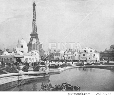1900 年巴黎世界博覽會艾菲爾鐵塔 123190782