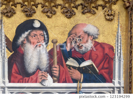 Apostles, Twelve Apostles altar in St James Church in Rothenburg ob der Tauber, Germany Apostles, Twelve Apostles altar in St James Church in Rothenburg ob der Tauber, Germany 123194299