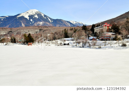 Lake Shirakaba / Looking towards Mount Tateshina (Tateshina Town, Nagano Prefecture) [2025.2] 123194392
