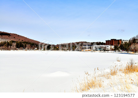 View of Lake Shirakaba/Ikenotaira Hotel and its surroundings (Tateshina Town, Nagano Prefecture) [2025.2] 123194577