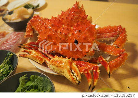 Enjoy a king crab feast at home 123196297