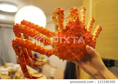 Enjoy a king crab feast at home 123196300