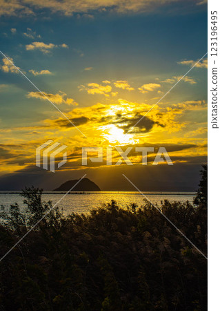 [Lake Biwa scenery] The fantastic Chikubu Island floating in the autumn evening scenery 123196495