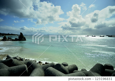 有一天我看到的藍色大海 123196831