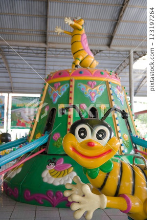 可愛的蜜蜂景點 123197264