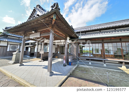Bungo Kitsuki Castle: Replica castle tower and samurai residence 123199377