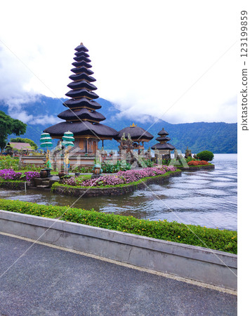 Pura Ulun Danu Beratan temple balinese hindu temple on a Bedugul lake in Bali, Indonesia Pura Ulun Danu Beratan temple balinese hindu temple on a Bedugul lake in Bali, Indonesia 123199859