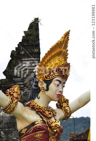 A colorful statue beautifully showcasing traditional dance attire in Ulun Danu Beratan Temple A colorful statue beautifully showcasing traditional dance attire in Ulun Danu Beratan Temple 123199981