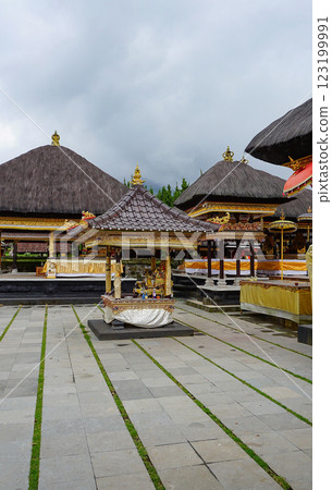 Pura Ulun Danu Beratan temple balinese hindu temple on a Bedugul lake in Bali, Indonesia 123199991