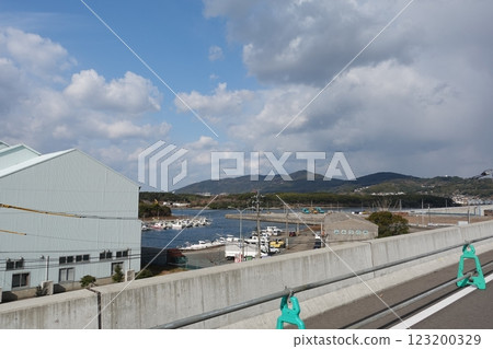 Walking before the opening of Kitakyushu Urban Expressway Route 5, Tokai Bay Edamitsu Fishing Port 123200329