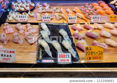 [山口縣]唐戶市場的壽司自助餐 123200681