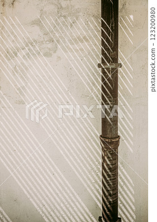 Intersection of shadow and iron pipe (light and shadow pattern) 123200980