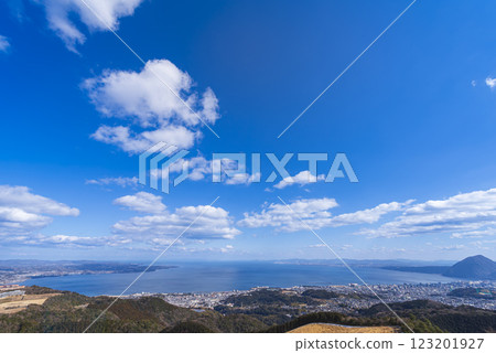 十文字原的冬日風景，俯瞰別府市景和大海 123201927