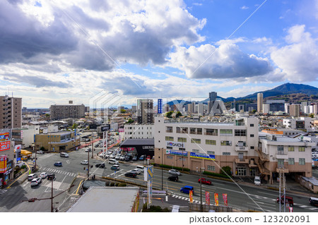 (Yoancho intersection, cityscape) Panoramic cityscape with the mountains in the background (Yoancho, Kumamoto City) (Yoancho intersection, cityscape) Panoramic cityscape with the mountains in the background (Yoancho, Kumamoto City) 123202091