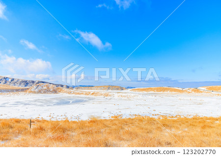 Kusasenrigahama in winter, Aso City, Kumamoto Prefecture 123202770
