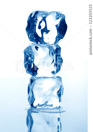 Melted ice cubes on white 123203525