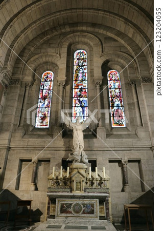 Altar and stained glass of the Sacré-Coeur Basilica in Montmartre Altar and stained glass of the Sacré-Coeur Basilica in Montmartre 123204055
