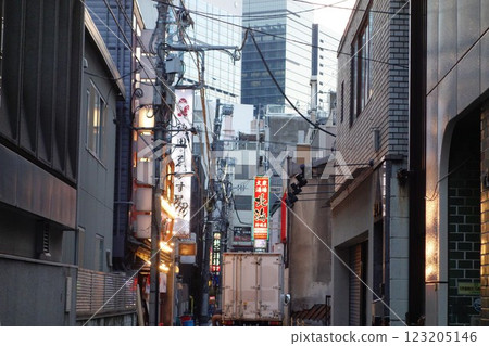 東京神田梶屋町飲酒區 123205146