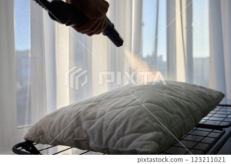 Using Steam Cleaning Techniques to Maintain Freshness and Hygiene for Your Pillow Using Steam Cleaning Techniques to Maintain Freshness and Hygiene for Your Pillow 123211021