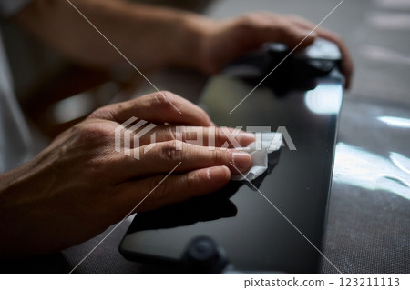 How to Effectively Clean the Screen of Your Gaming Console for Optimal Performance 123211113
