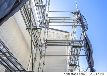 Exterior wall repair work for detached houses, exterior wall, exterior insulation renovation Exterior wall repair work for detached houses, exterior wall, exterior insulation renovation 123212491