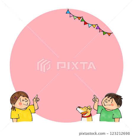 指著孩子和狗（微笑）複製空間（粉紅色） 123212698