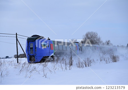 The Daisetsu Express train runs on the Sekihoku Main Line in winter The Daisetsu Express train runs on the Sekihoku Main Line in winter 123213579