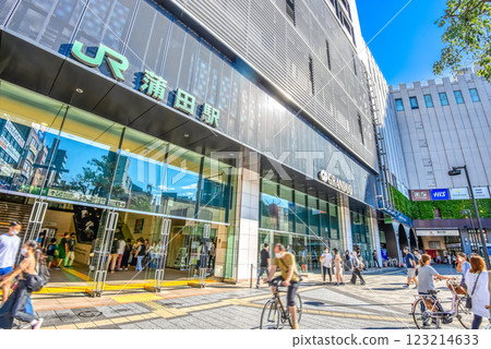 Cityscape of Ota Ward, Tokyo: Kamata Station Cityscape of Ota Ward, Tokyo: Kamata Station 123214633