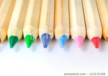 Colorful pencils arranged in a vibrant row 123215386