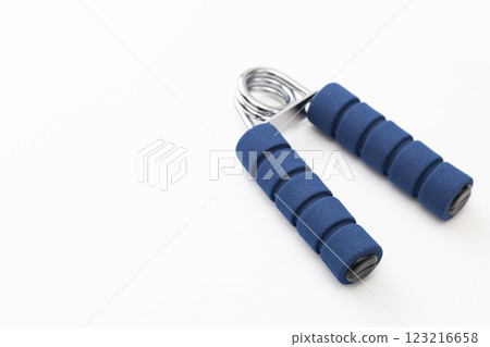 白色背景上的手握力 白色背景上的手握力 123216658