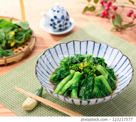 Taste of Spring: Rape blossoms with mustard Taste of Spring: Rape blossoms with mustard 123217577