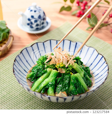 Taste of Spring: Rape blossoms with mustard Taste of Spring: Rape blossoms with mustard 123217584