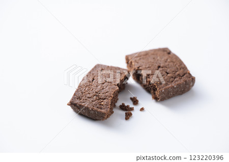 Broken cookie 123220396