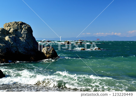 森戶海岸、相模灣、鳥居門和葉山燈塔 森戶海岸、相模灣、鳥居門和葉山燈塔 123220449
