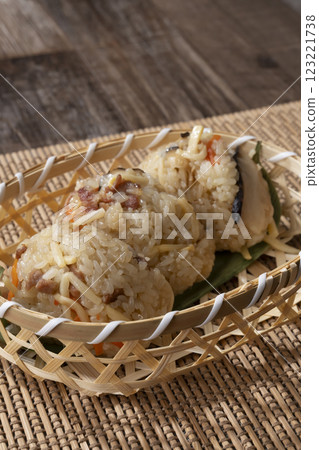 中式蒸飯糰 123221738