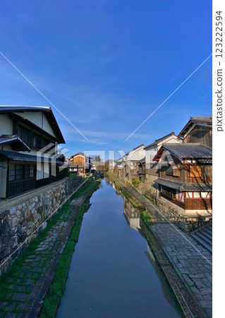 Hachimanbori in Omihachiman in spring, before the cherry blossoms bloom 123222594