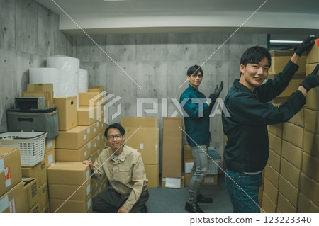 Warehouse work Warehouse work 123223340
