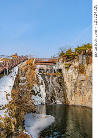 韓國利川雪峰公園的風景 123224326