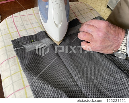 Hemming tape 123225231