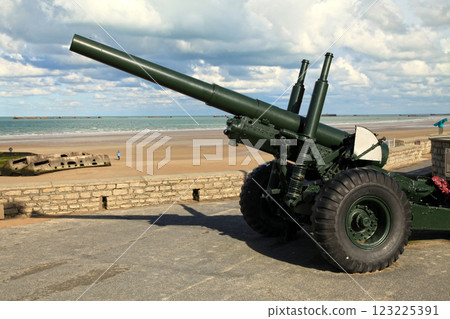 Old cannon from World War II in Arromanches 123225391