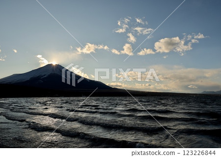 富士山 123226844