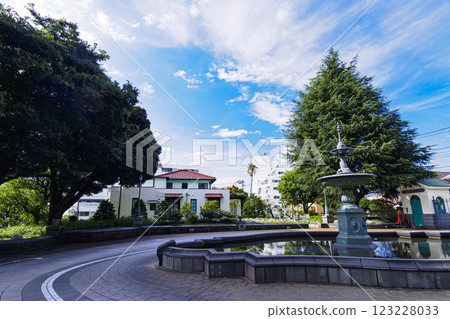 Summer at Harbor View Park 123228033