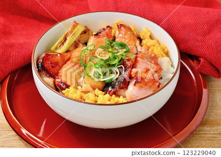 Chicken thigh teriyaki rice bowl, teriyaki, teriyaki rice bowl. 123229040