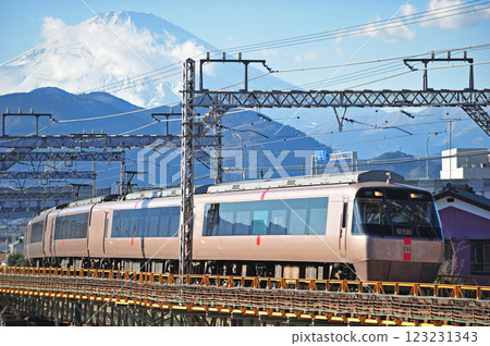 Odakyu Odawara Line Shin-Matsuda-Shibusawa Odakyu 30000 series Hakone EXE Odakyu Odawara Line Shin-Matsuda-Shibusawa Odakyu 30000 series Hakone EXE 123231343