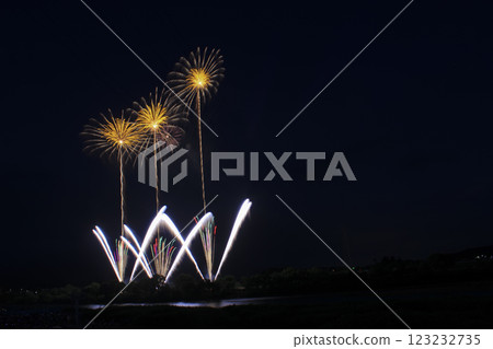 Yamagata Oishida Festival Mogami River Fireworks Festival Creative Fireworks Starmine 123232735