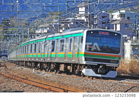 東海道幹線真鶴 JR 東日本 E231 系列 1000 系列 S-25 編組（Kozu） 123233098