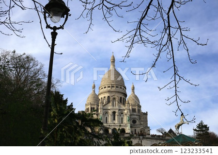Sacred Heart Basilica of Montmartre Sacred Heart Basilica of Montmartre 123233541