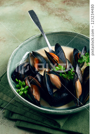 mussels in shells, in creamy garlic sauce, mussels in bechamel sauce, homemade, no people, mussels in shells, in creamy garlic sauce, mussels in bechamel sauce, homemade, no people, 123234480