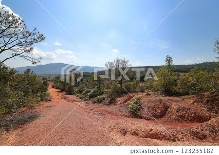 寮國石缸平原 2 號遺址 寮國石缸平原 2 號遺址 123235182