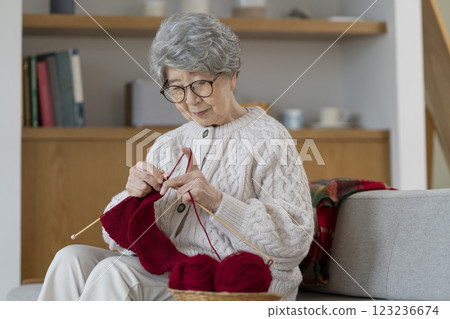 高級婦女編織 高級婦女編織 123236674